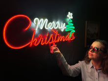 Görseli Galeri görüntüleyiciye yükleyin, Merry Christmas Neon Tabela
