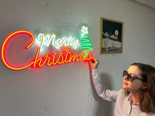 Görseli Galeri görüntüleyiciye yükleyin, Merry Christmas Neon Tabela
