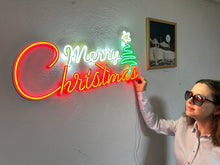 Görseli Galeri görüntüleyiciye yükleyin, Merry Christmas Neon Tabela
